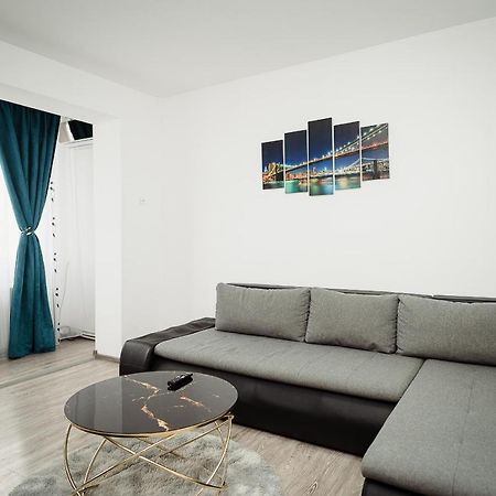 Blue House For 4 Guests With Netflix And Disney Iasi Esterno foto