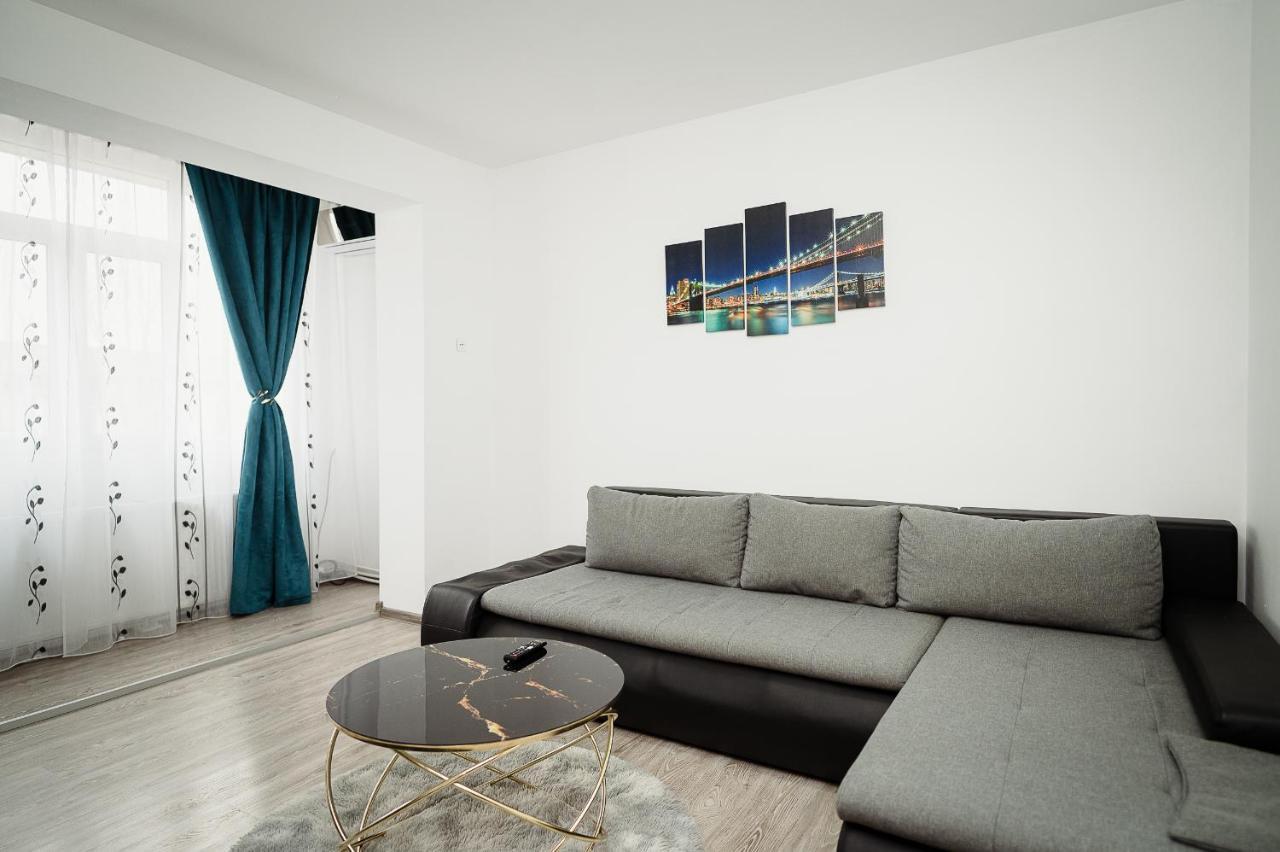 Blue House For 4 Guests With Netflix And Disney Iasi Esterno foto